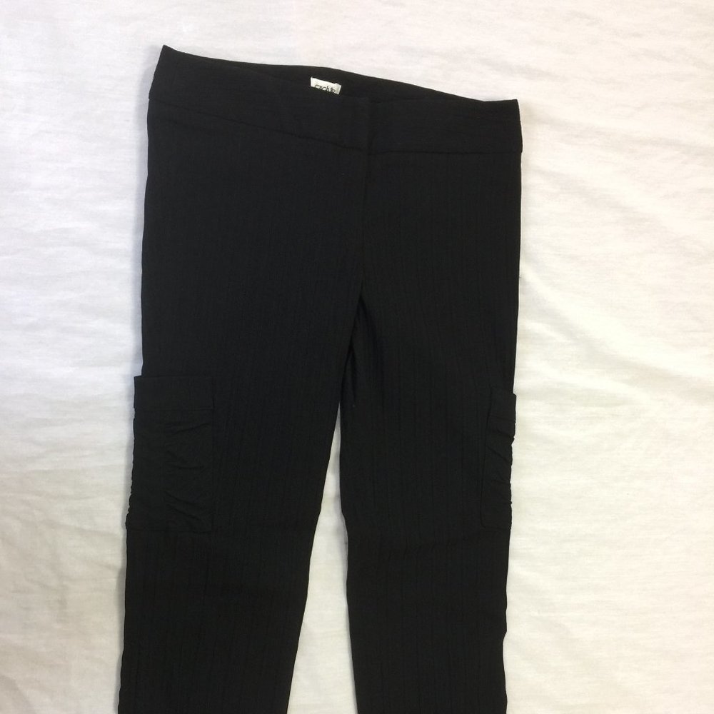 🍎🍎🍎  NWT CACHE WOMENS CARGO CAPRIS PANTS SIZE 4. 🍎🍎🍎